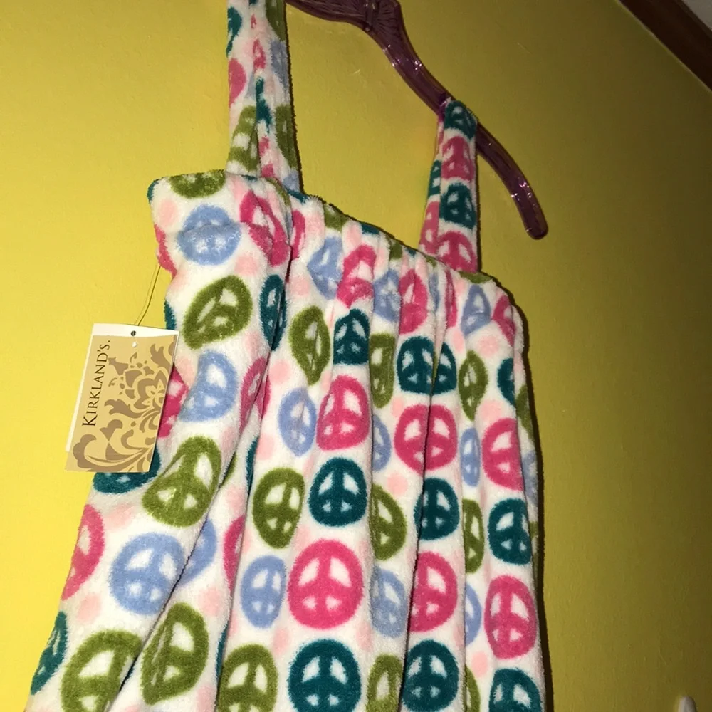 NWT Velcro Peace Robe - Picture 2 of 10